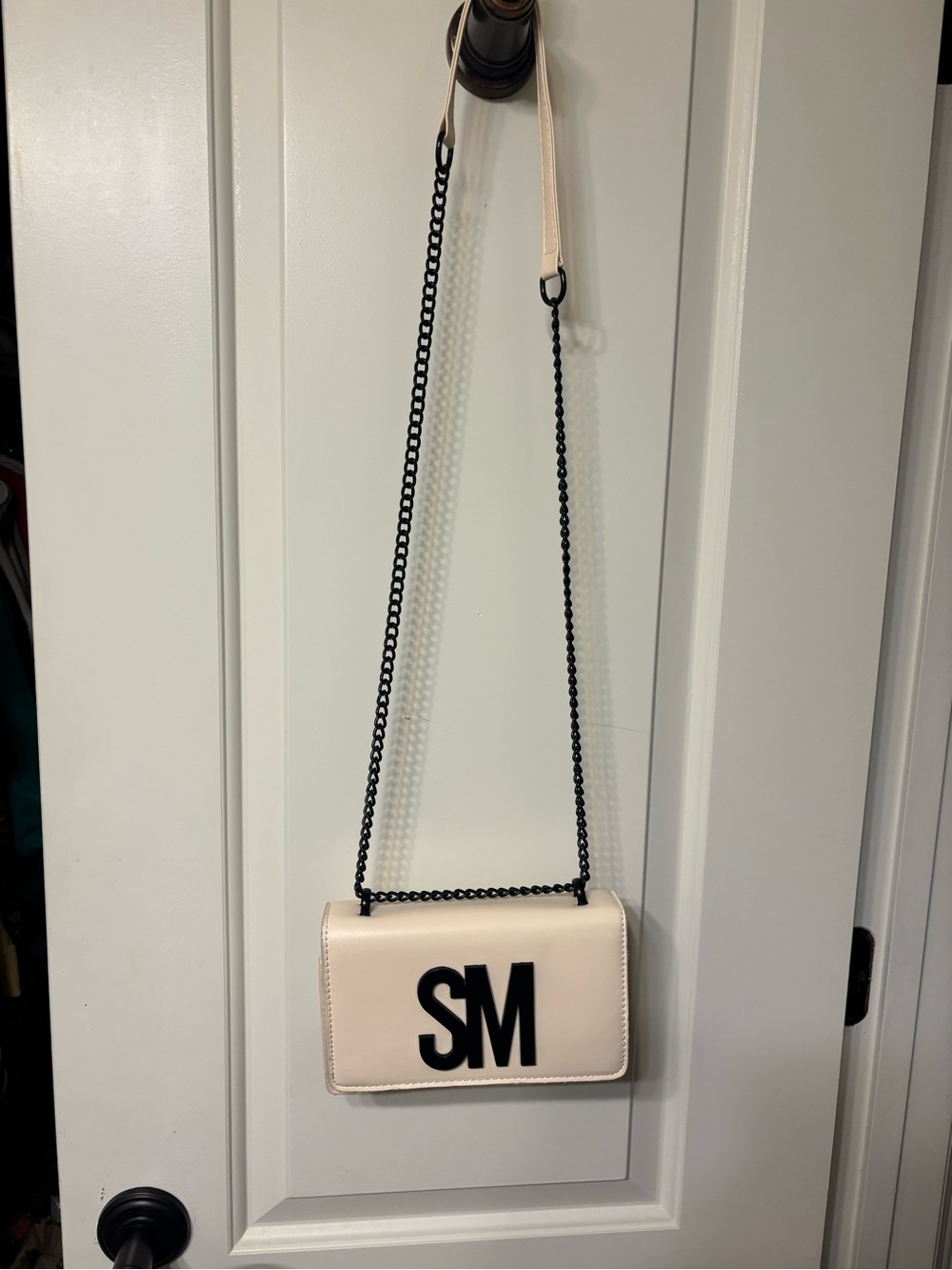 Steve Madden Cream Crossbody with Black SM Logo and Chain